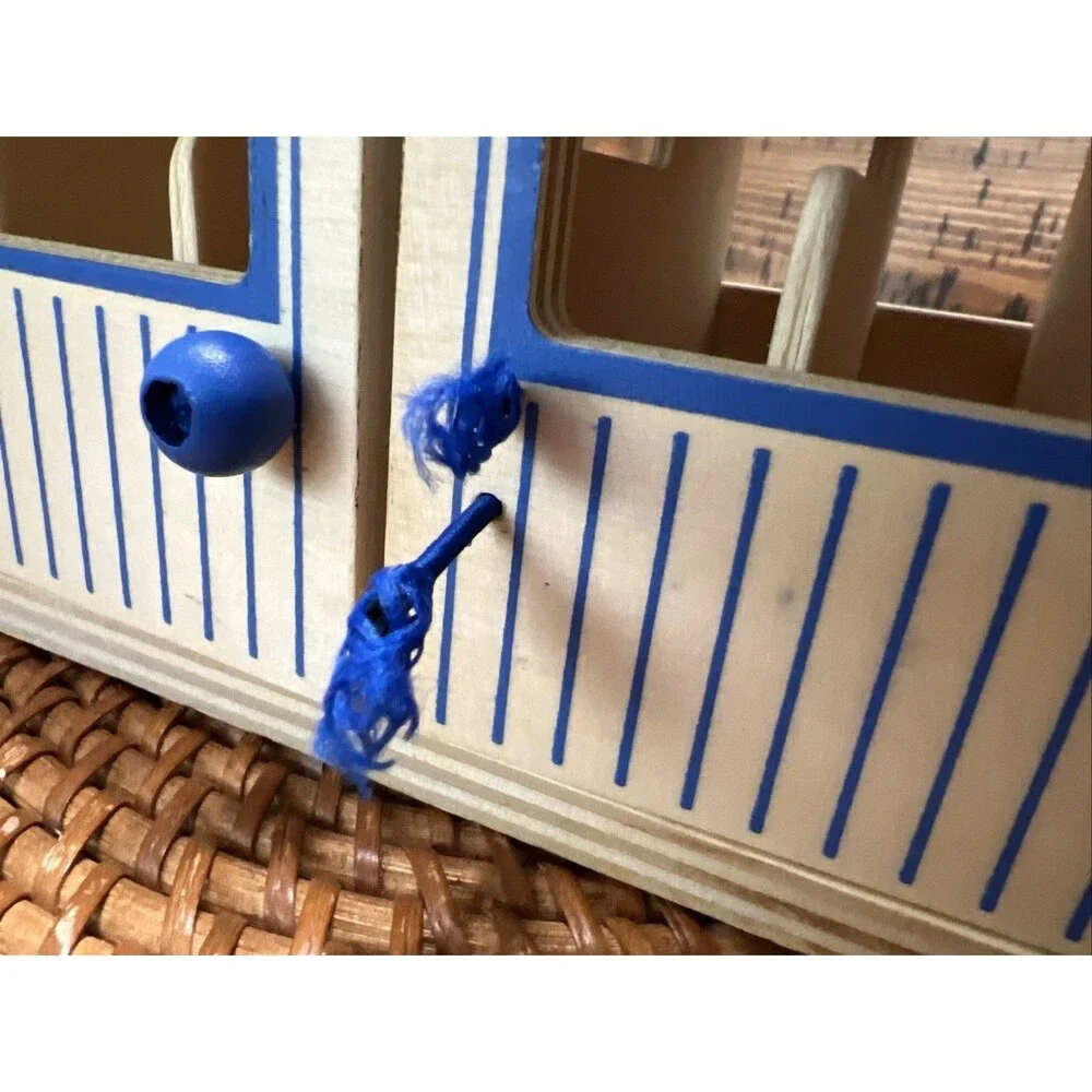 Breyer Farms 6 Stall Toy Horsebarn Wood Carry Case Blue Stable